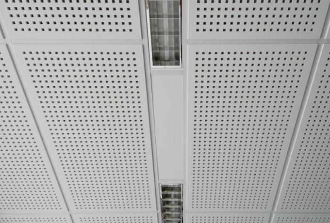 Акустический потолок кроет машину черепицей прокалывания листа для круглых/квадратных отверстий