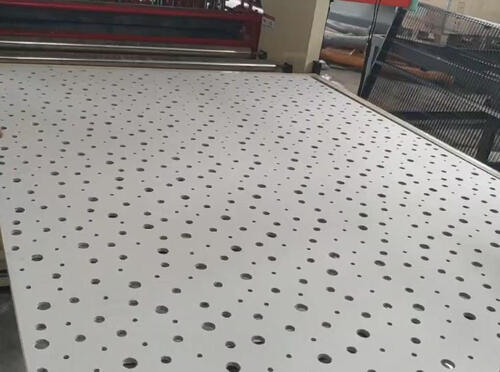 Последние блоги о компании Automatic Gypsum Board Punching Machine for Small Business | Servo Gypsum Ceiling Tile Perforating Machinery