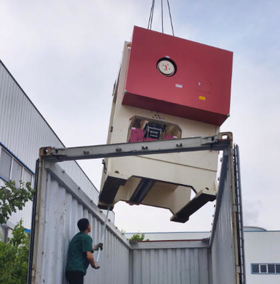 Высокоскоростная гипсовая плата ПВХ перфорированная потолочная плитка Punching Machine