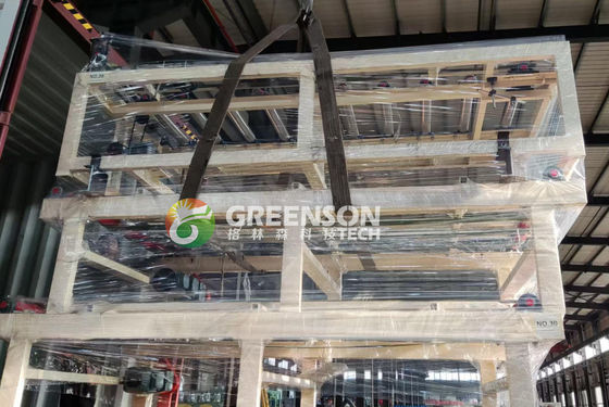 ПВХ покрытая гипсовая доска машина с 1300 мм эффективной шириной ламинирования, 2-15 м / мин регулируемой скорости и PLC системы электрического управления для гипсовых потолок плитки производственной линии